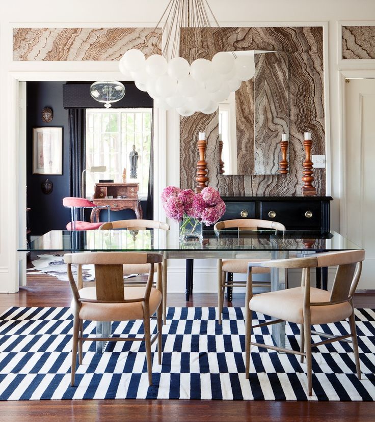 bold dining room design