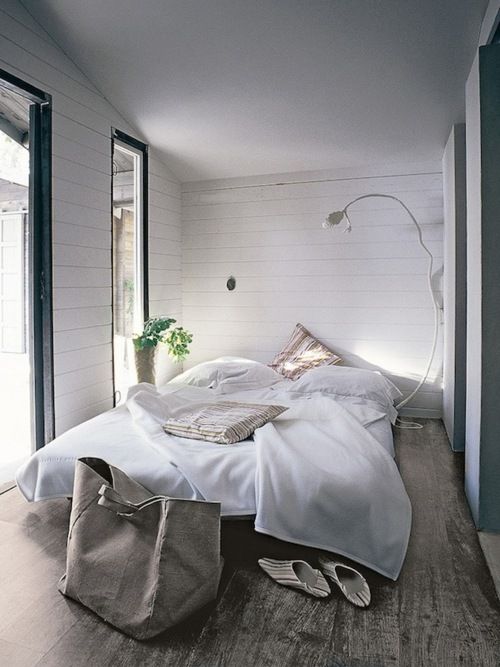 Modern Bedroom Design for a small bedroom