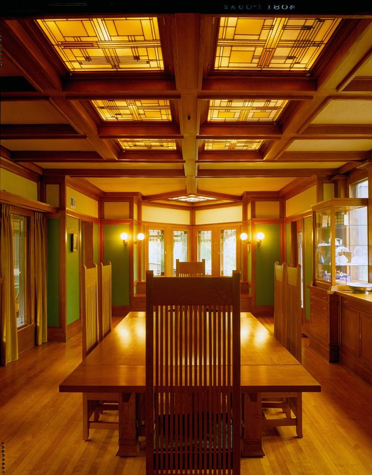 Frank Lloyd Wright's Willits Home Dining Room